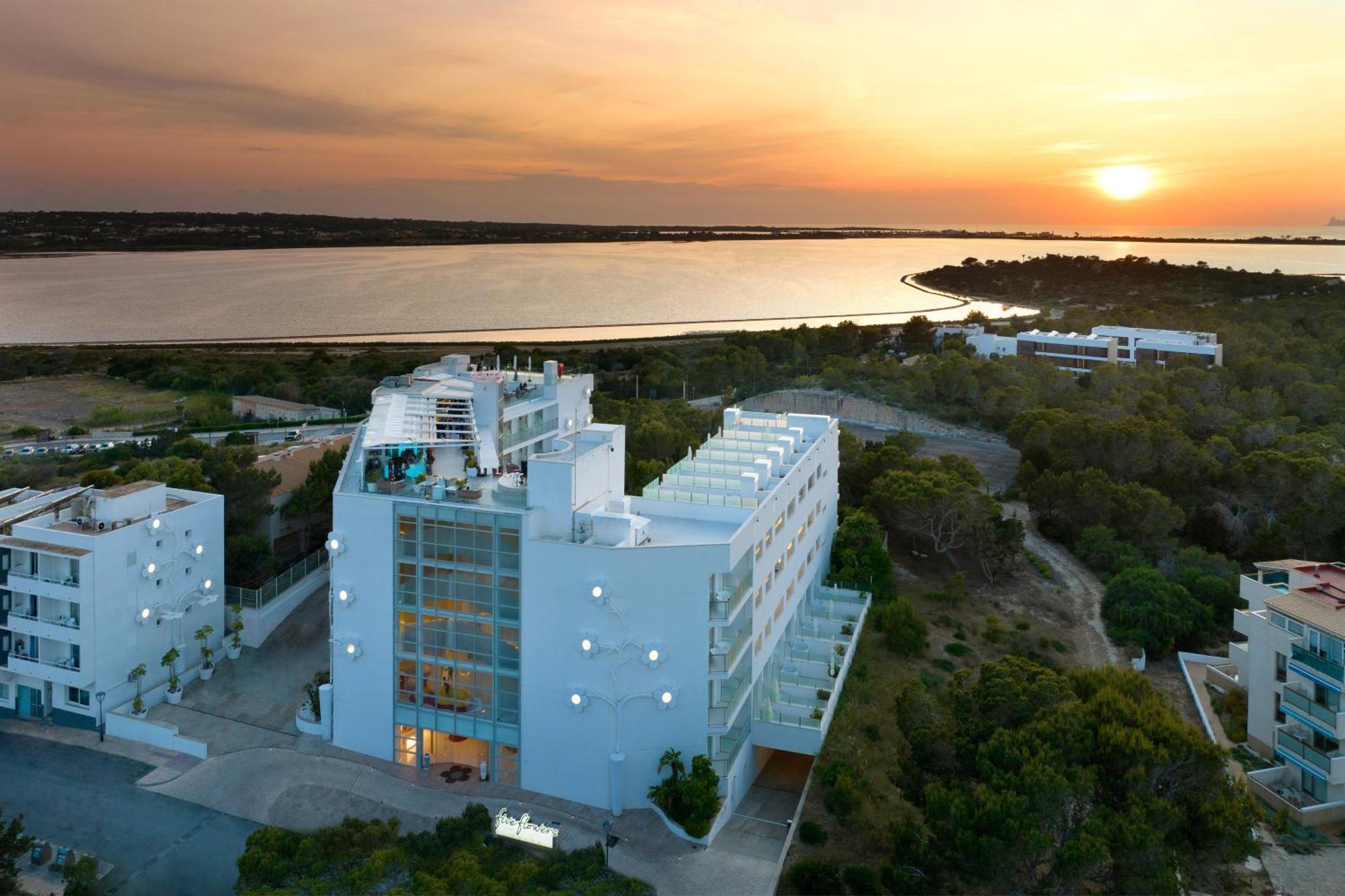 Five Flowers Hotel Formentera, Member Of Melia Collection אס פוחולס מראה חיצוני תמונה